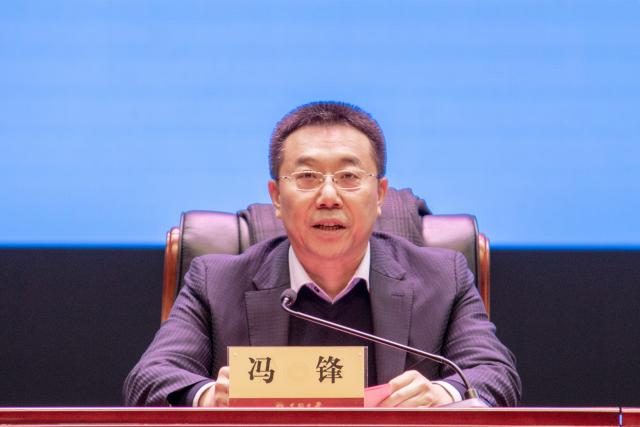 校党委副书记刘洪与人民网山西频道总经理马立明签署了《山西大同大学