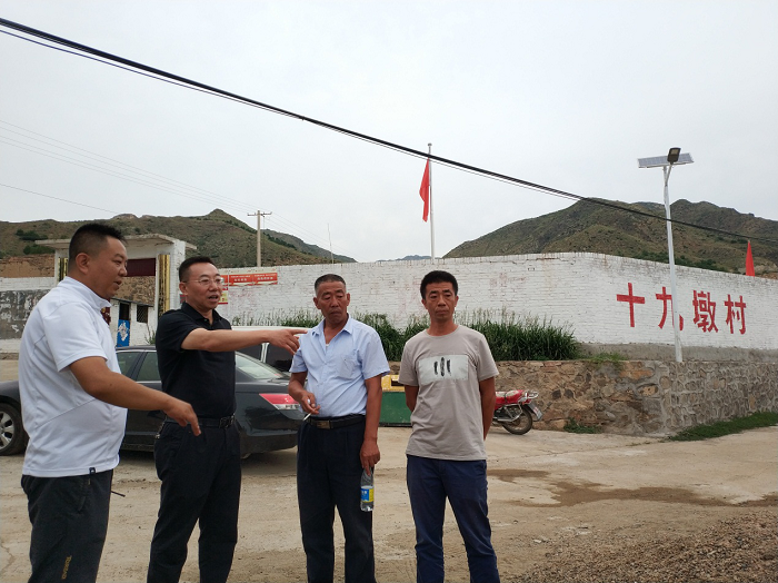 同大助力脱贫攻坚奔小康系列报道(三十五)：冯锋校长赴帮扶村调研指导脱贫攻坚工作