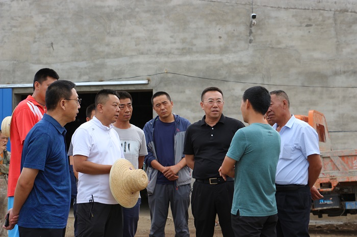 同大助力脱贫攻坚奔小康系列报道(三十五)：冯锋校长赴帮扶村调研指导脱贫攻坚工作