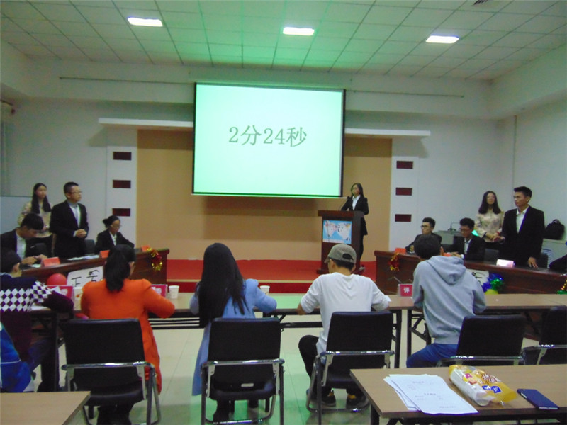 （图）物电学院第四届新生辩论赛圆满落幕