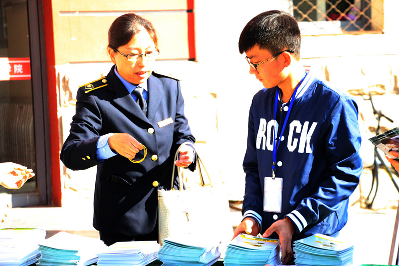 生命科学学院开展植物检疫宣传工作