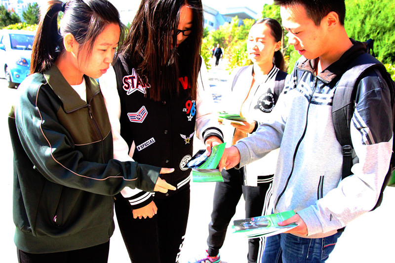生命科学学院开展植物检疫宣传工作