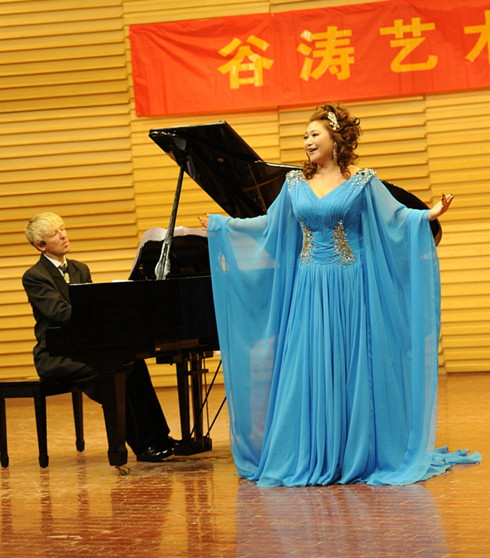 音乐学院谷涛副教授受邀在山西大剧院演出