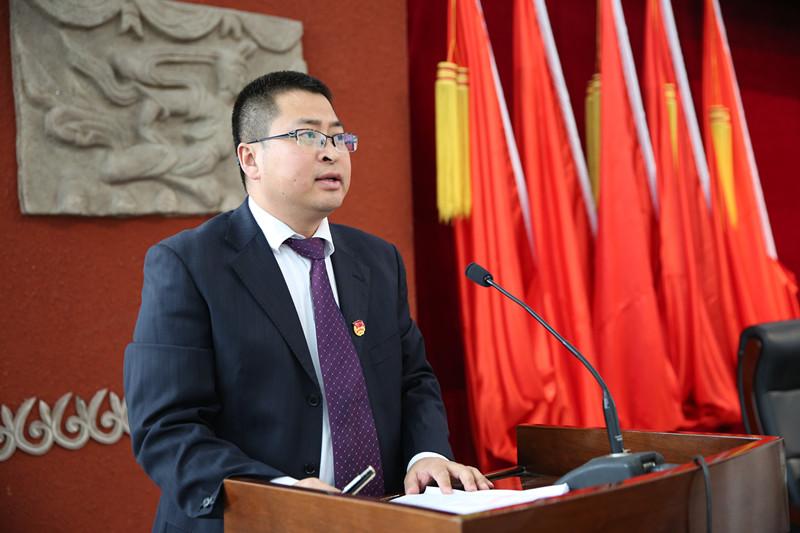 我校召开纪念五四运动九十八周年暨2017年五四表彰大会